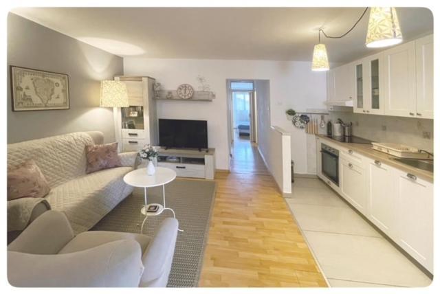 Apartman Sorgo Apartment ซัมบราทิยา ภายนอก รูปภาพ